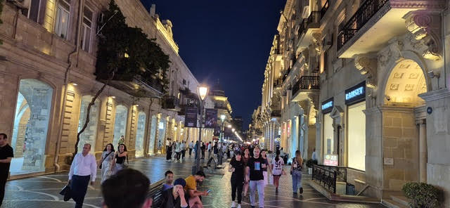 Ταξίδι στο Μπακού, στον δρόμο του μεταξιού