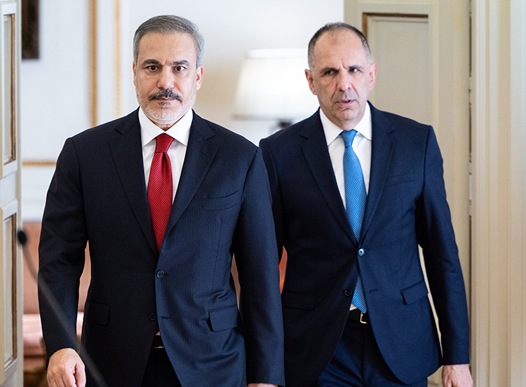 Επίθεση Φιντάν σε Ελλάδα: &quot;Φθηνή πολιτική που θα οδηγήσει σε χάος&quot; - Άμεση απάντηση Γεραπετρίτη 