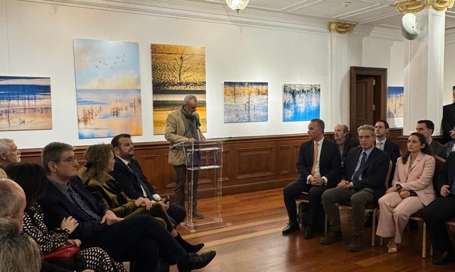 Ρόδιος φωτογράφος Νίκος Κασέρης: «Η Πόλη μου άνοιξε την αγκαλιά της»