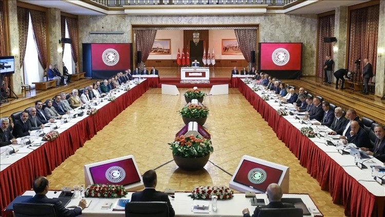 «Πήγαν στο Ιμραλί για να ακούσουν τον Οτζαλάν» «Θετικά αποτελέσματα», λέει η επιτροπή της βουλής