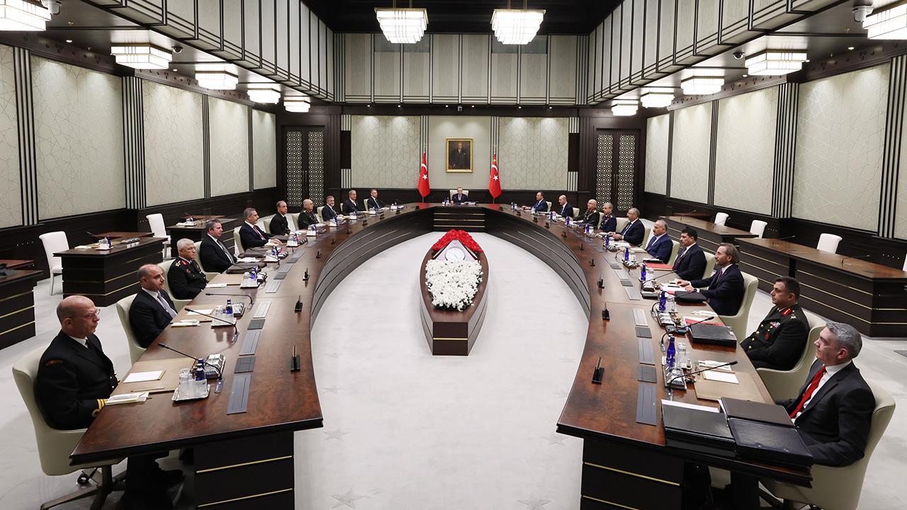 Συμβούλιο Εθνικής Ασφαλείας Τουρκίας: Συνεχίζονται οι πρακτικές μη υποχώρησης σε Αιγαίο και Μεσόγειο – Διατηρείται η πολιτική δύο κρατών στην Κύπρο