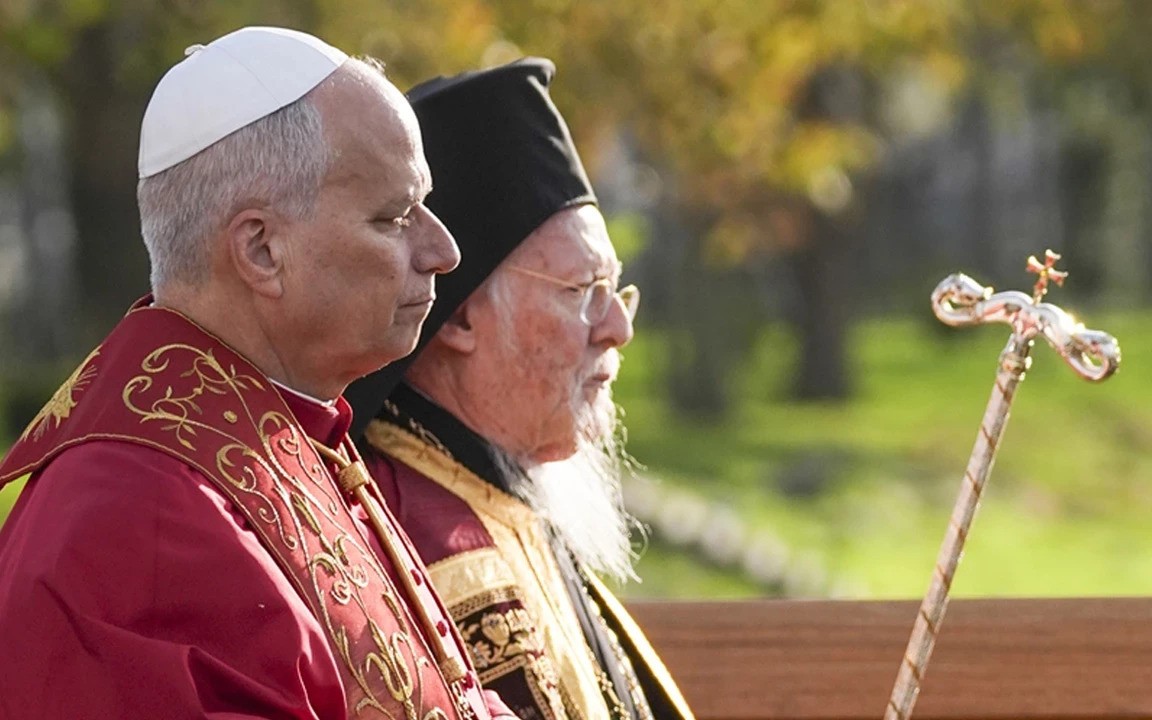 Πάπας Λέων ΙΔ΄ και Βαρθολομαίος στη Νίκαια – «Να ενωθούμε πριν μας προλάβει η βία του κόσμου»